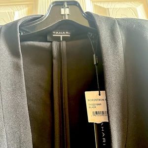 TAHARI Black Blazer